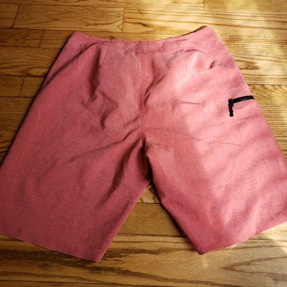 Volcom Mod-Tech Red Swim trunks - Picture 2 of 4